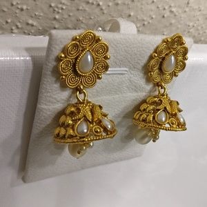 Earings